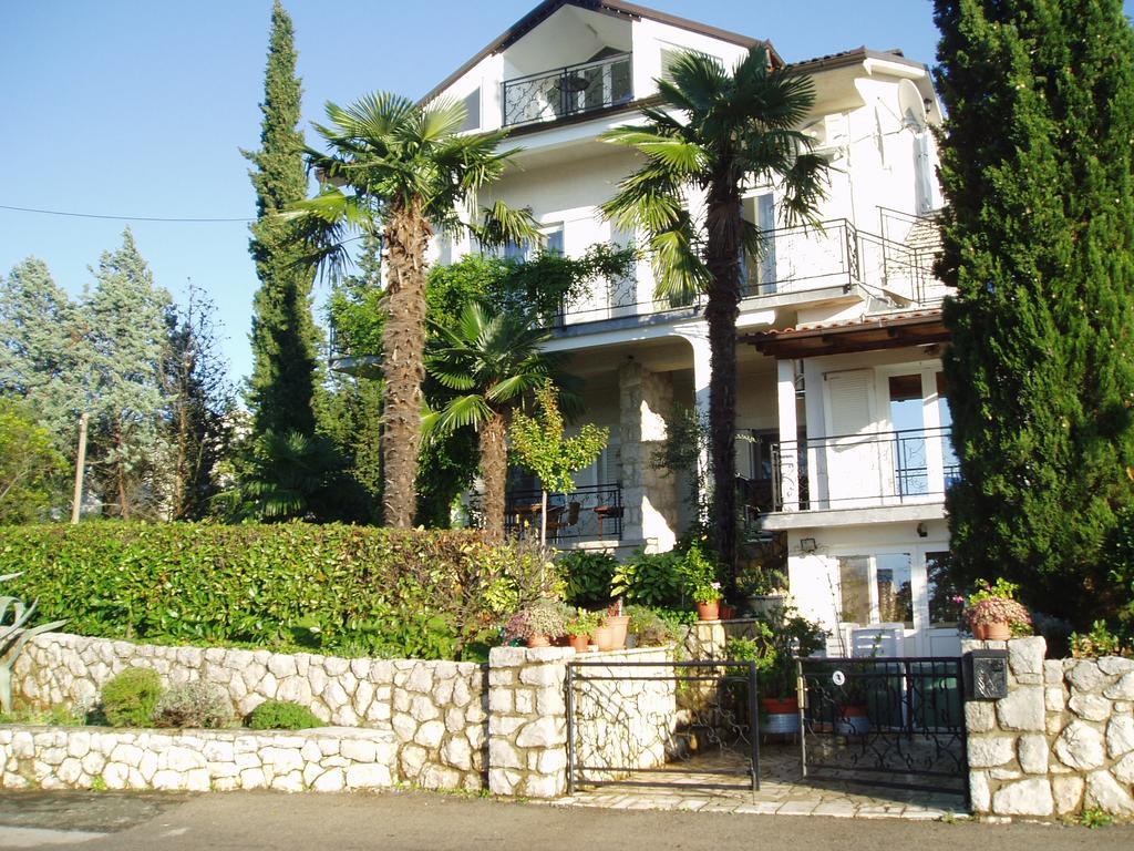 Apartments Villa Elizabet Malinska Bagian luar foto