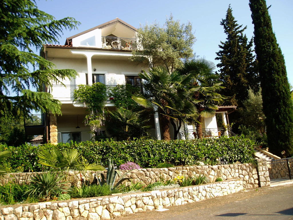 Apartments Villa Elizabet Malinska Bagian luar foto
