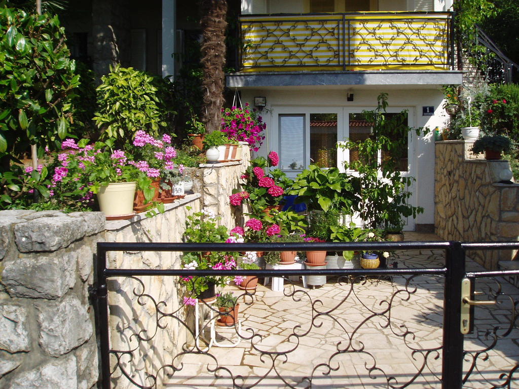 Apartments Villa Elizabet Malinska Ruang foto