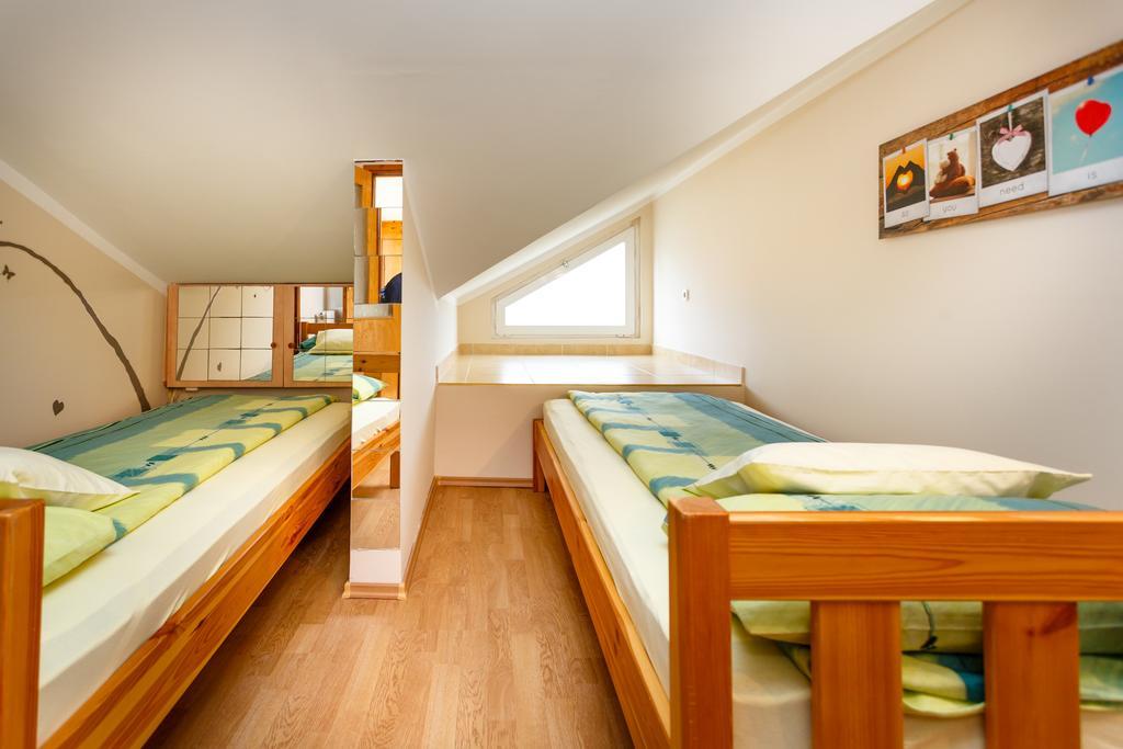 Apartments Villa Elizabet Malinska Bagian luar foto